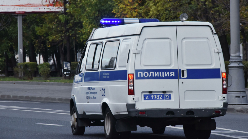 В Москве мужчина с пистолетом сбежал от сотрудников ДПС
