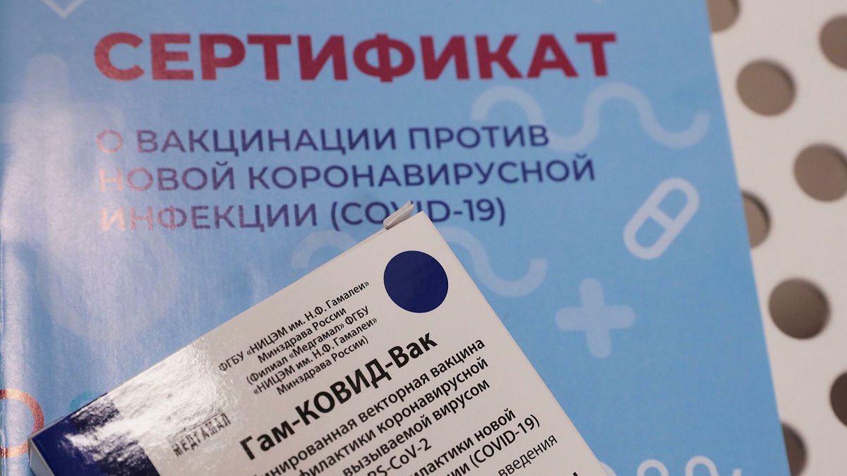 РФ против всего мира: Москва ограничила иностранных дипломатов, не признав их прививки от COVID