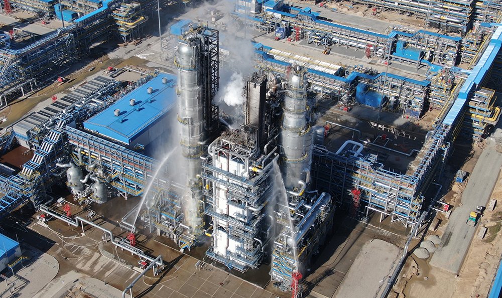 Пострадает Китай: на Дальнем Востоке горел "Газпром" – огненный столб был виден издалека