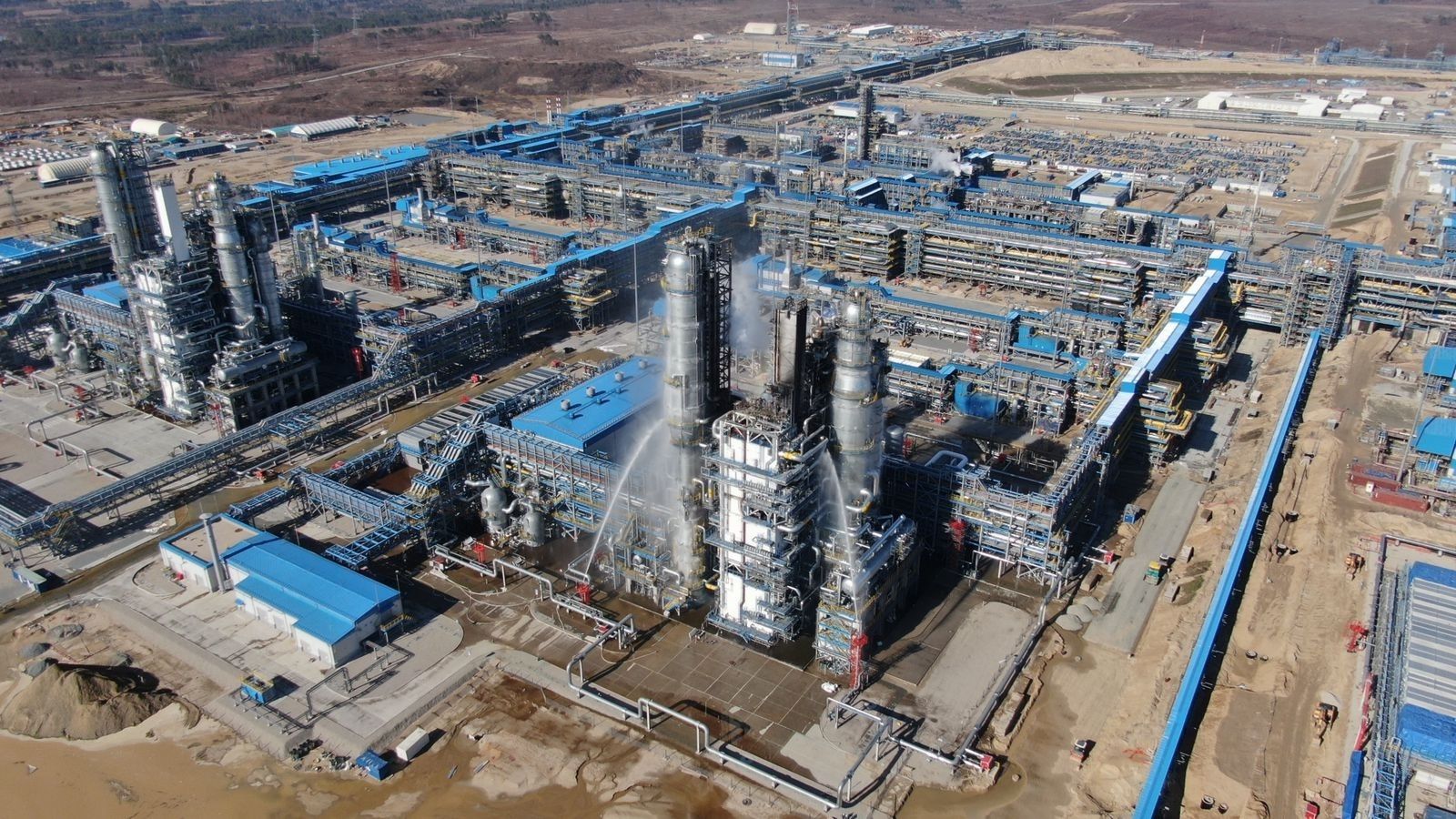 Пострадает Китай: на Дальнем Востоке горел "Газпром" – огненный столб был виден издалека