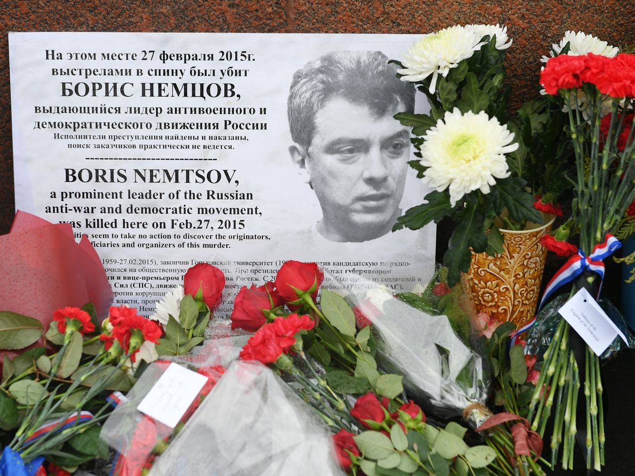 Гончаренко эффектно напомнил всем о дне рождения Немцова, упомянув Путина
