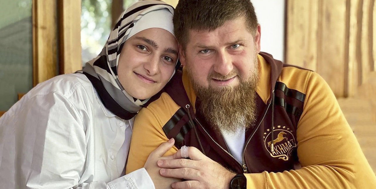 Кадыров одарил старшую дочь высокой должностью в Чечне - женщину ввели во власть