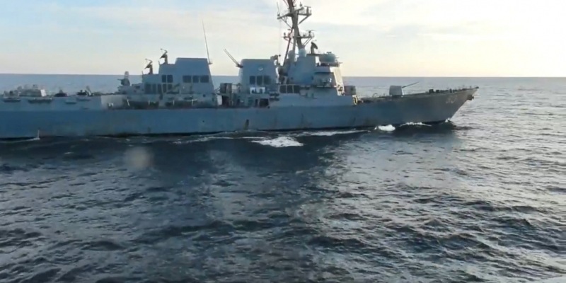 Минобороны России заявило о попытке нарушения госграницы эсминцем США