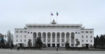 vlasti-dagestana-osudili-zemljakov-izbivshih-muzhchinu-v-moskovskom-metro-14a02d8