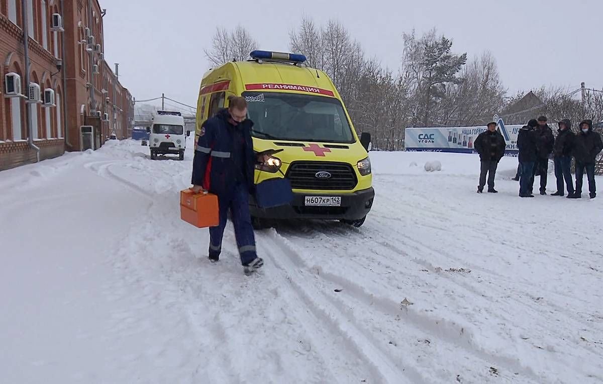 Взрыв на шахте "Листвяжная" в Кузбассе: найдены погибшими трое спасателей, еще трое пропали 
