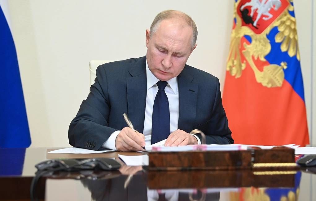 Путин подписал новый указ по Донбассу: россияне заявили про "необратимые последствия"