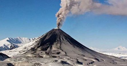 Karymskij Vulkan Vybrosil Oblako Pepla Na Vysotu 10 Km Nad Urovnem Morja 118697e