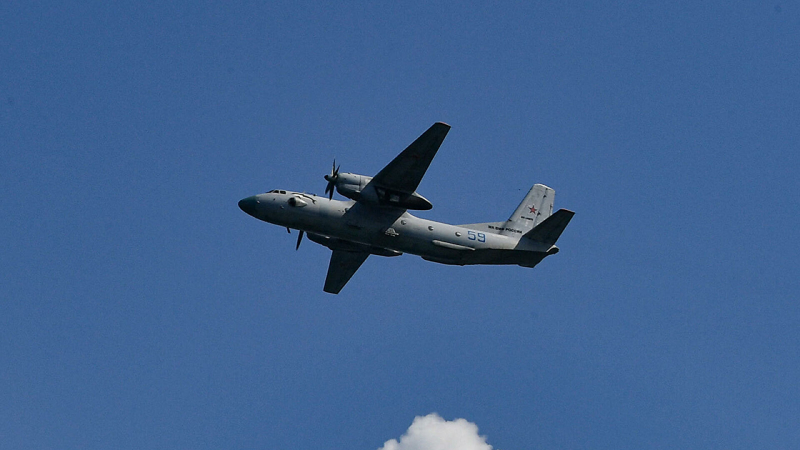 Самолет Ан-12, летевший из Якутска в Иркутск, пропал с радаров