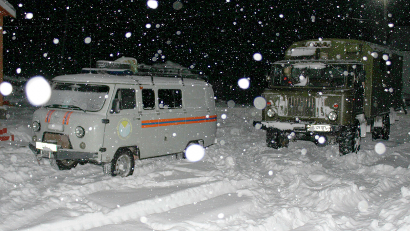 В Хабаровском крае нашли живыми рыбаков, пропавших в снежный циклон