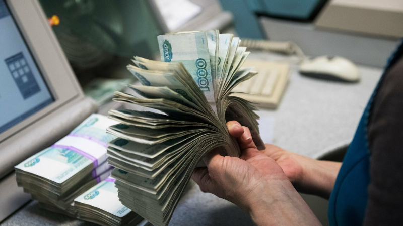 В Самаре кладовщик "подарил" мошенникам полмиллиона рублей