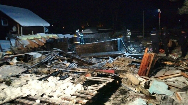 В Саратовской области два человека погибли при пожаре в частном доме