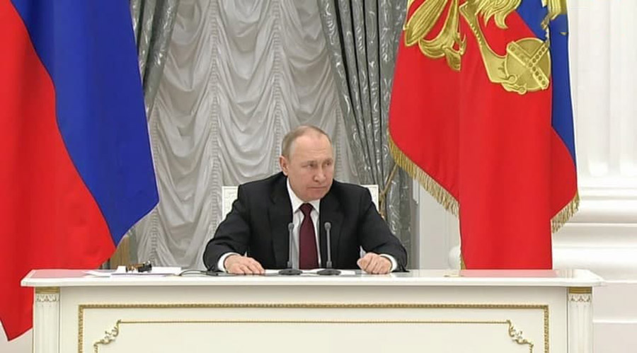 Путин нервничал и "смотрел волком" на Козака во время выступления на Совбезе РФ: что произошло