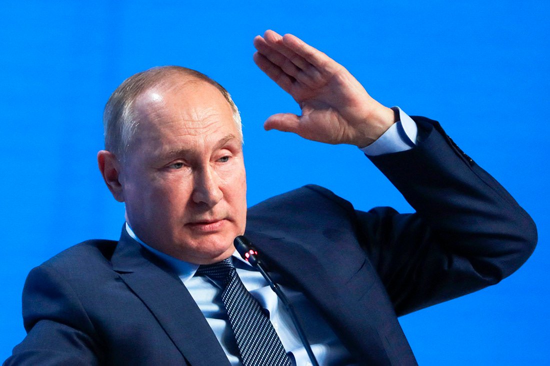 ​"Окружение Путина боится. И сам Путин увидел сегодня это", – что произошло в Кремле