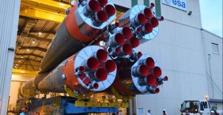 Raketa Sojuz So Sputnikami Oneweb Startovala S Kosmodroma Kuru 23e86d1