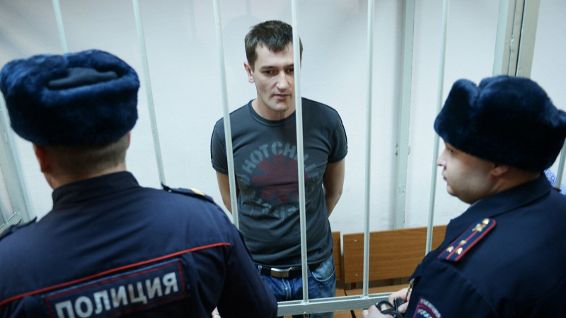 Суд заменил условное наказание брату Навального реальным