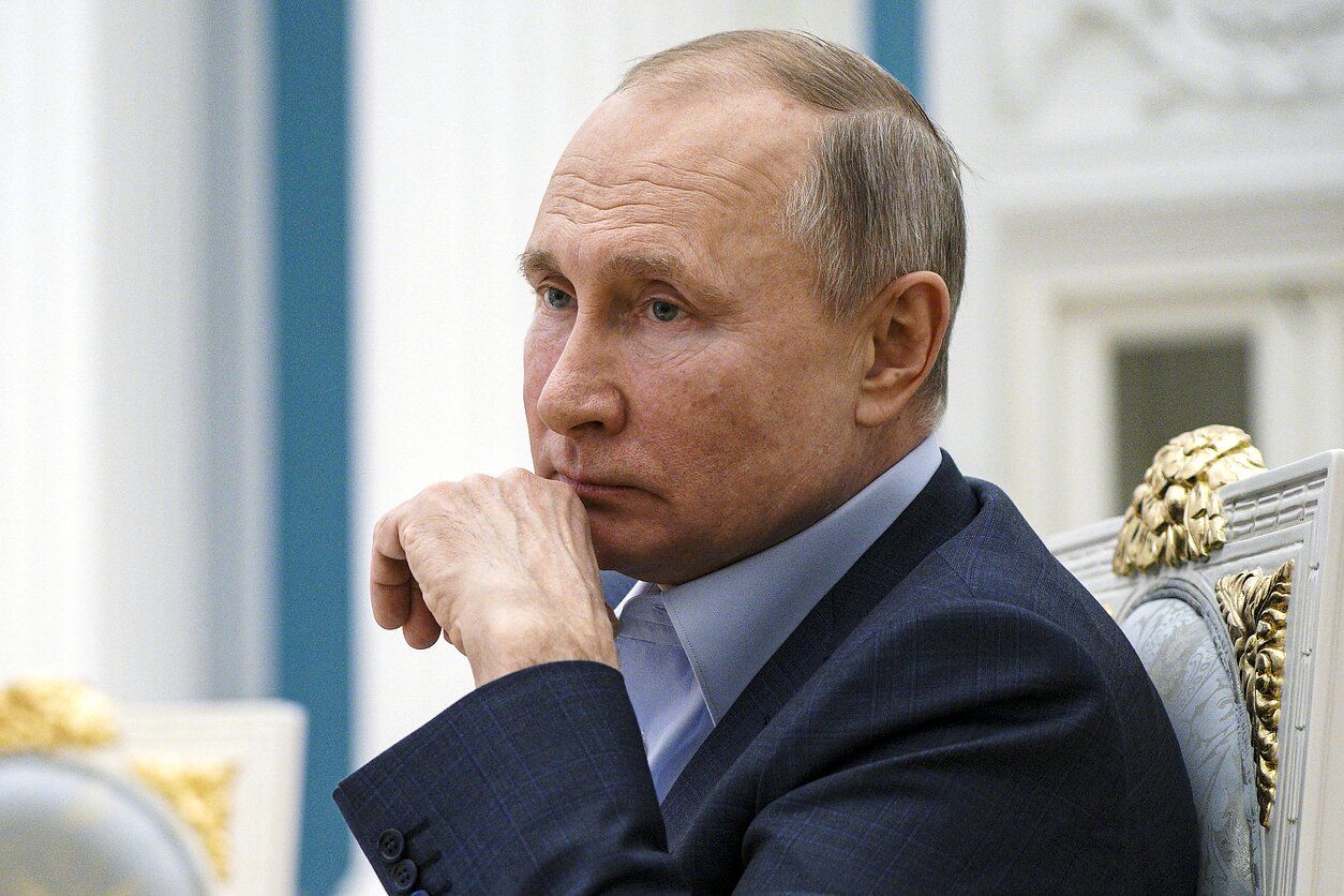 Часть российских силовиков и олигархов планируют свержение Путина - Грозев