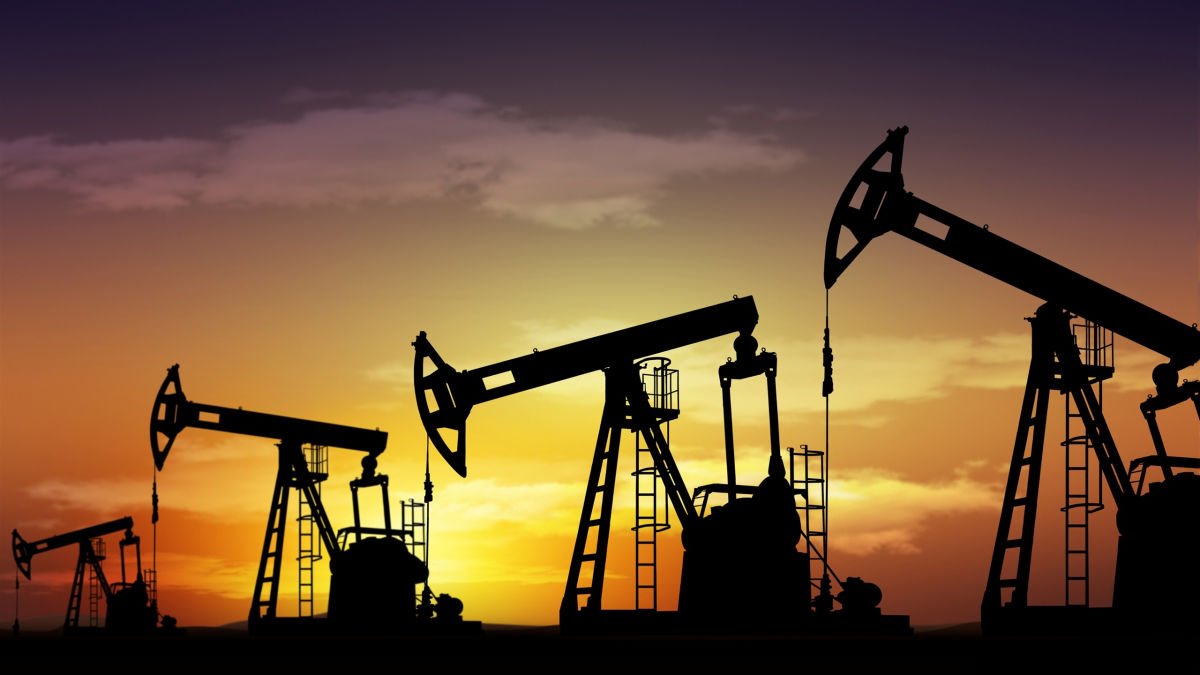 Крупный тендер от "Роснефти": попытка продажи нефти за рубли провалилась