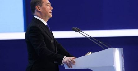 Medvedev Predlozhil Povysit Imennye Stipendii 26a14a1