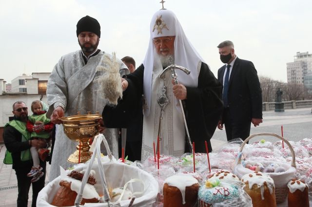 Patriarh Kirill Osvjatil Kulichi U Hrama Hrista Spasitelja 677b346