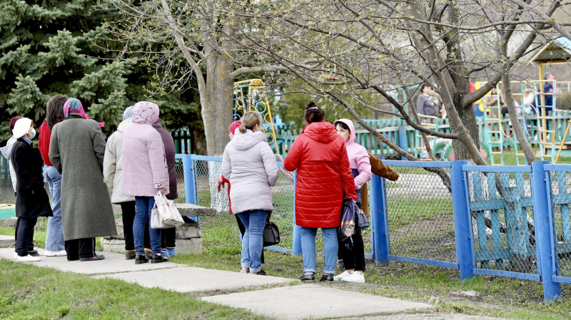 Жители ульяновского поселка простились с жертвами трагедии в детсаду