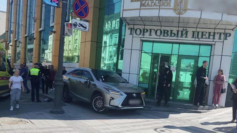 В центре Москвы водитель сбил ребенка на велосипеде