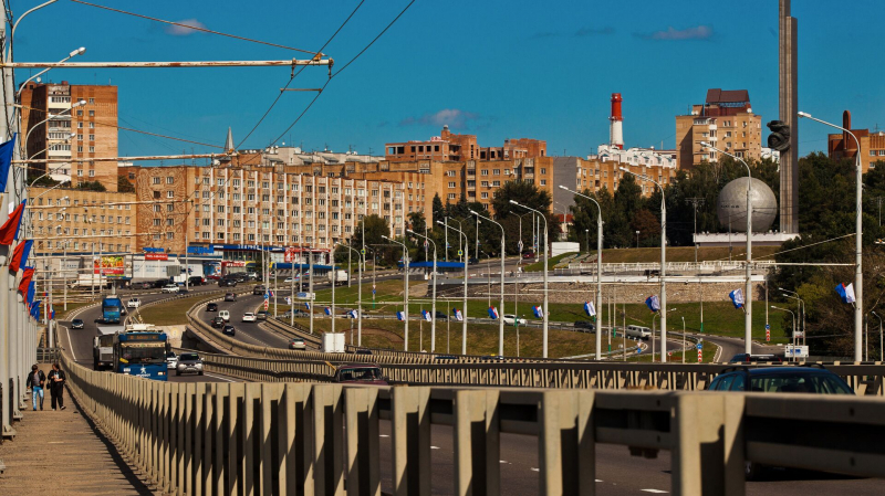 zhitelnicu-kalugi-oshtrafovali-za-poluobnazhennye-foto-na-fone-hrama-df77f3f