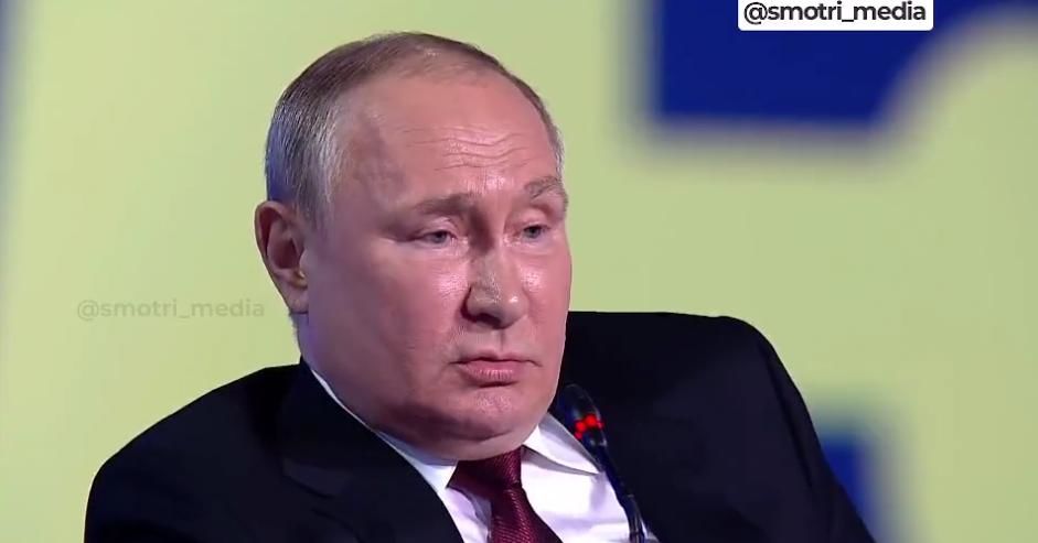 Путин на ПМЭФ преступно посягнул на всю Украину, вспомнив Сталина: "Вот и все"