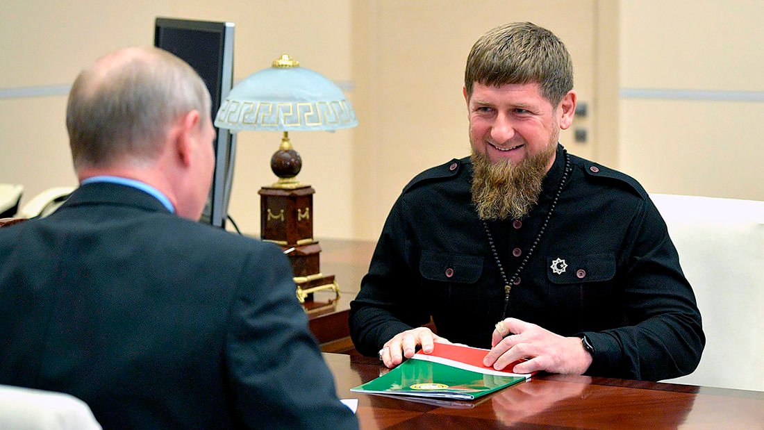 Кадыров публично оскорбил Путина - ругательство попало в кадр 