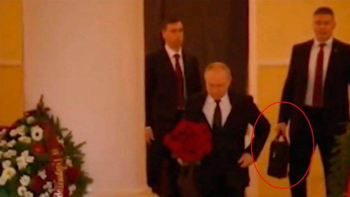 Хранитель "ядерного чемоданчика" Путина совершил попытку самоубийства