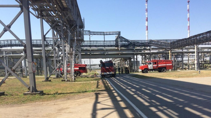 Новошахтинский НПЗ подтвердил, что пожар произошел из-за беспилотников