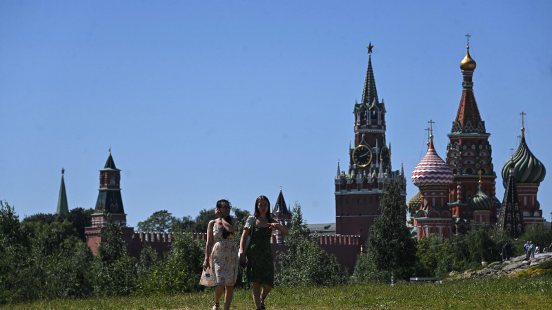 Городские службы Москвы ликвидируют последствия непогоды