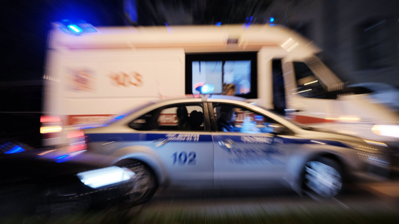 В результате падения крана на авто в Забайкалье погибли два человека