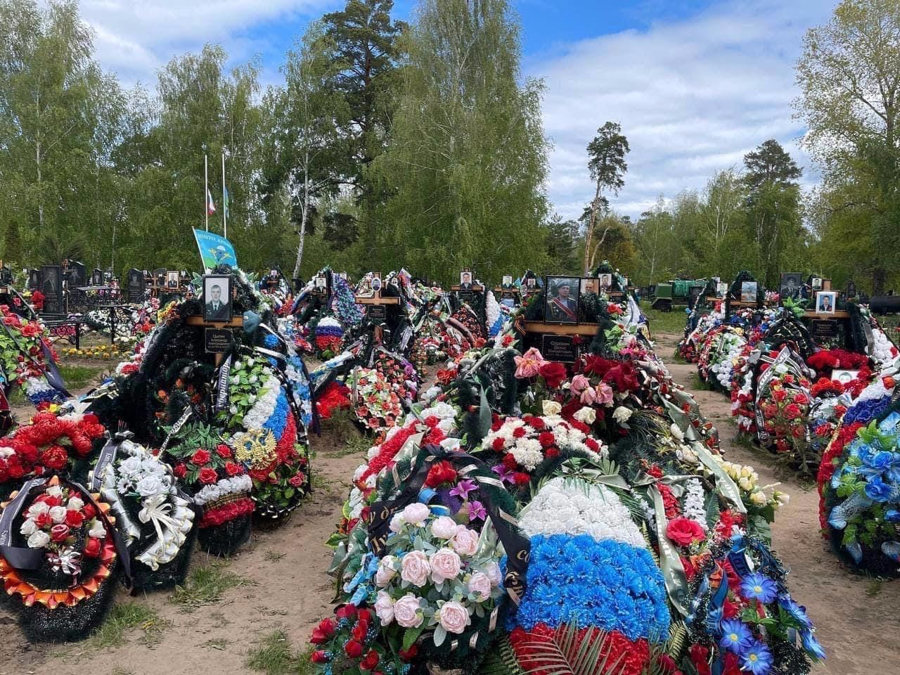 ​Чтобы получить "гробовые деньги", семья из РФ похоронила чужого солдата вместо своего сына