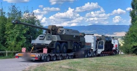 slovakija-peredala-ukraine-samohodnye-artillerijskie-ustanovki-0213750