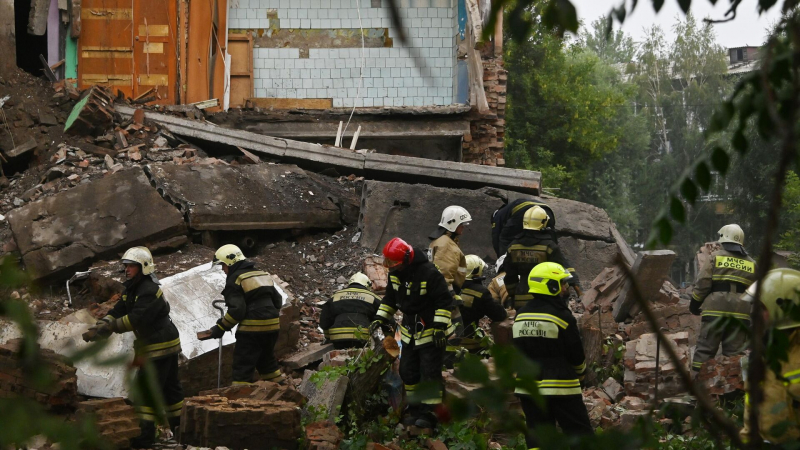 В Омске закончили искать пострадавших при обрушении стены пятиэтажки