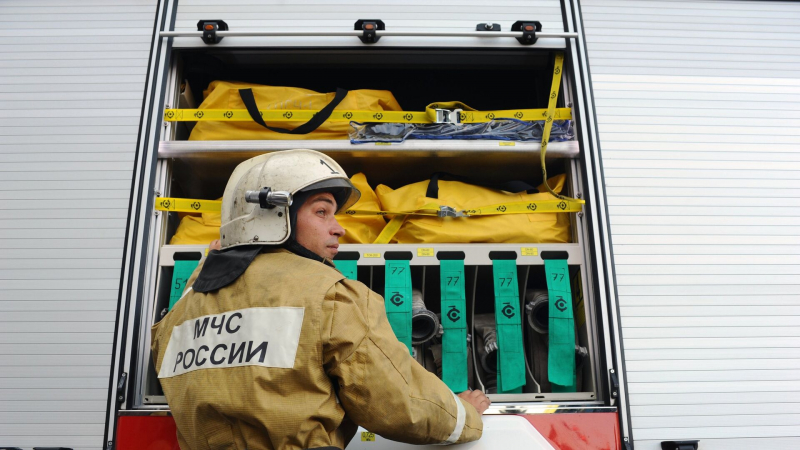 Возгорание строительных лесов на западе Москвы локализовали на 100 кв м