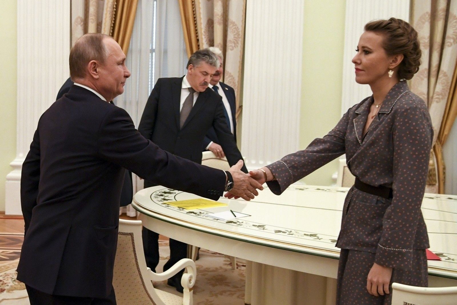 ​Уголовное дело против "крестницы Путина" Собчак: в РФ уже все порешали