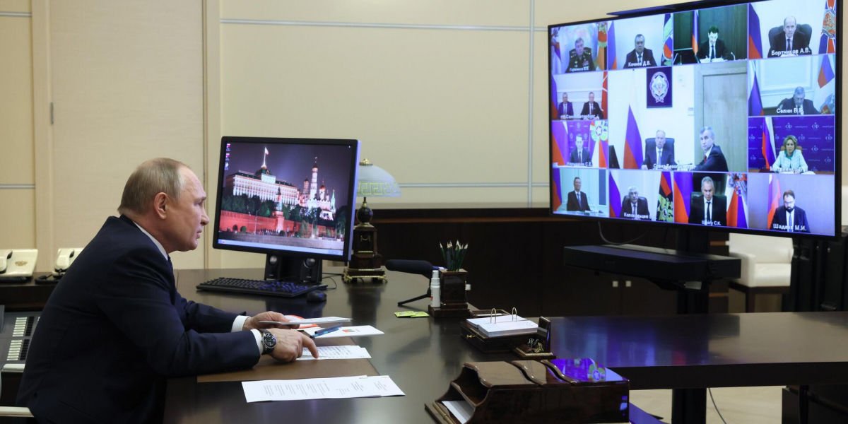 Путин второй раз за неделю созывает Совбез РФ