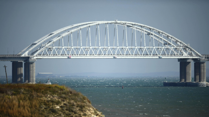 Хуснуллин поручил срочно демонтировать обрушившийся участок Крымского моста