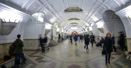 na-kolcevoj-linii-moskovskogo-metro-poezda-ne-idut-protiv-chasovoj-strelki-298bf78