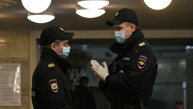 На западе Москвы неадекватный мужчина открыл стрельбу по полицейскому