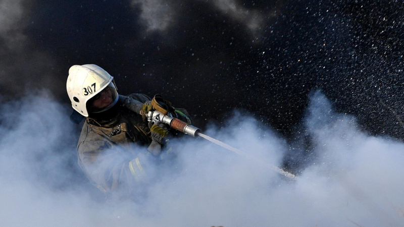 Пожар на гражданских объектах в Шебекино Белгородской области потушили