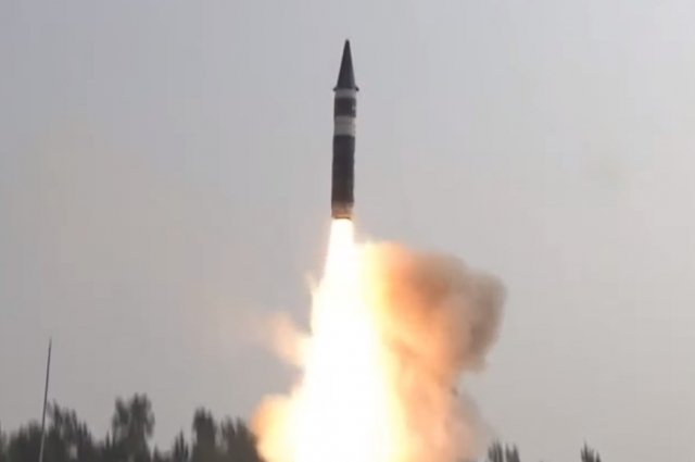 v-indii-ispytali-ballisticheskuju-raketu-sposobnuju-nesti-jadernyj-boezarjad-7706a17