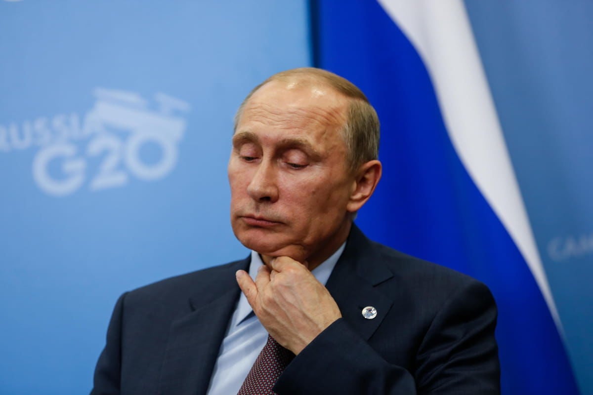 Пропагандисты РФ призвали забить Путина камнями за "потерю" Херсона: "Иного пути нет"