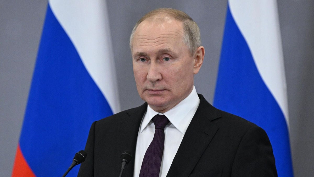 Путин публично признал себя военным преступником