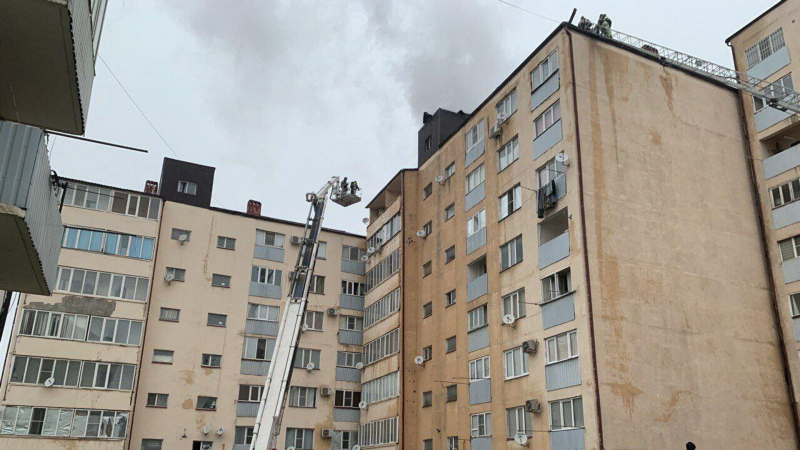 В Екатеринбурге при пожаре в девятиэтажке погибли два человека