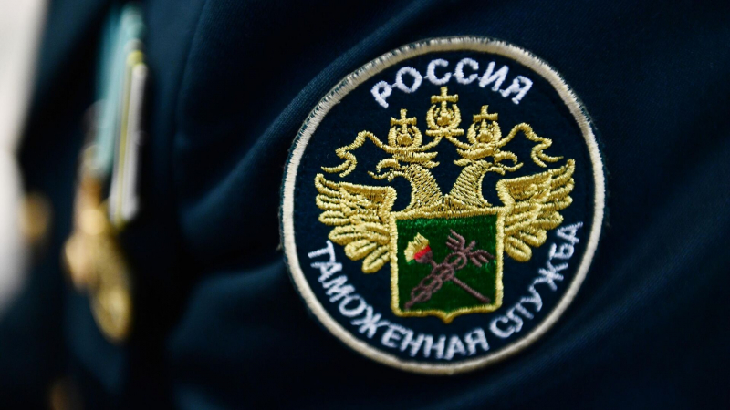 В Петербурге задержали полицейских по подозрению в торговле наркотиками