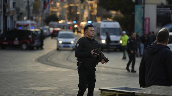 В Турции задержали человека, который мог оставить бомбу в центре Стамбула