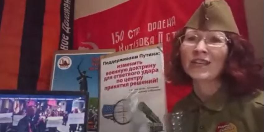 ​Еще одна россиянка призвала бить "Сарматами" по Вашингтону: кадры сумасшествия в РФ