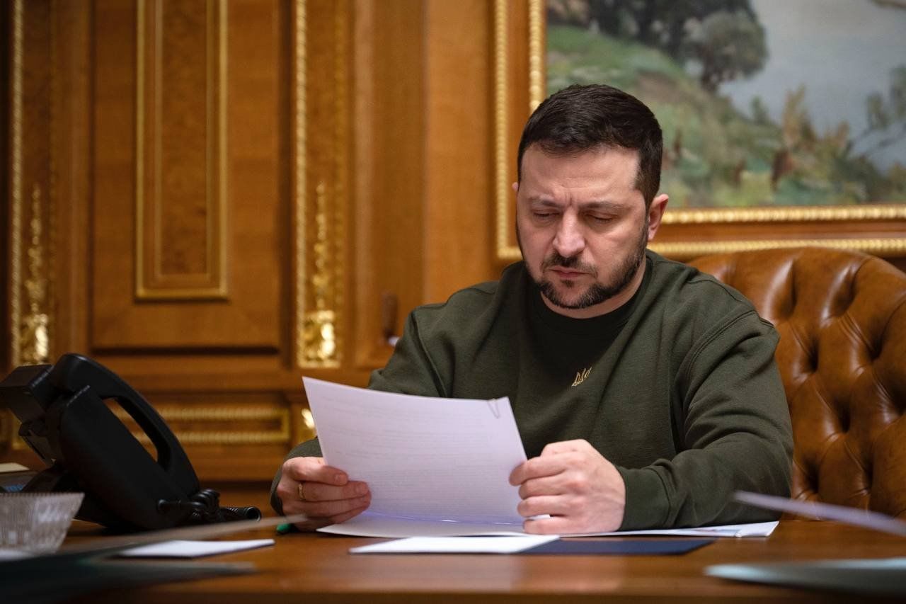 Зеленский утвердил запрет УПЦ в Украине и ввел санкции против церковников Московского патриархата